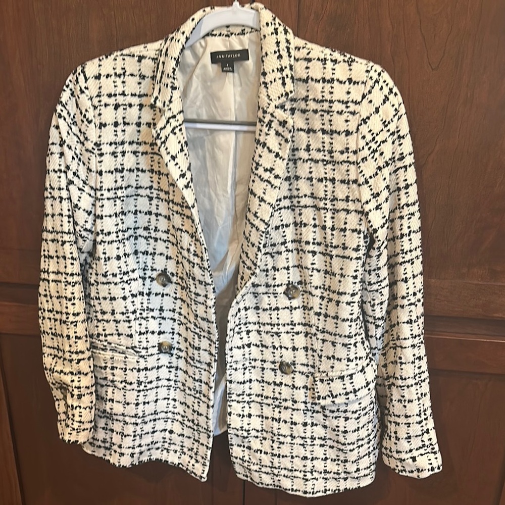 Ann Taylor Black and White Geometric Blazer